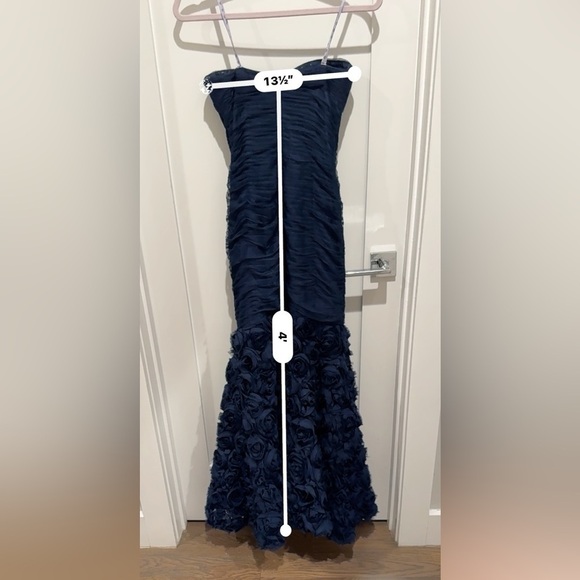 JS COLLECTIONS LACE ONLINE MERMAID GOWN size 2 navy blue - Picture 9 of 12